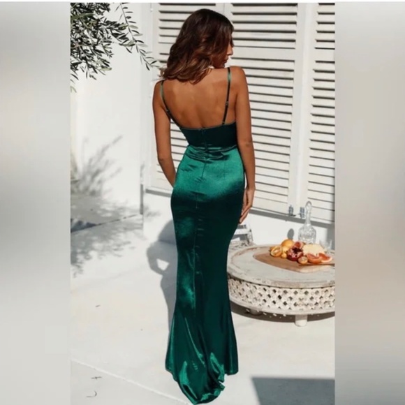 Hello Molly Maxi Satin Emerald Green Formal Dress Size S/US 4 - Picture 2 of 6